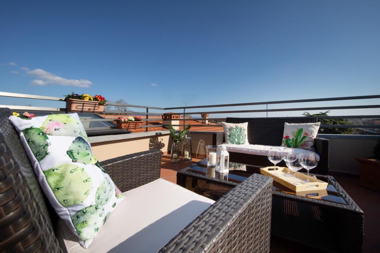 Rooftop Delight With Terrace Lucca Exteriér fotografie